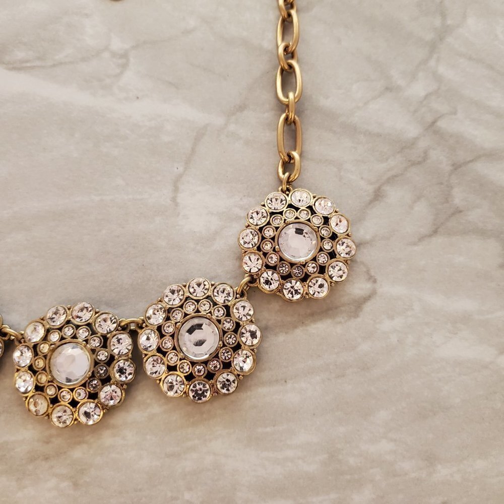 ✨ J.Crew Classic Rhinestones Pave Crystal Medallion Statement Necklace ✨ - Picture 5 of 12
